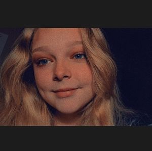 Meet your Posher, Halie